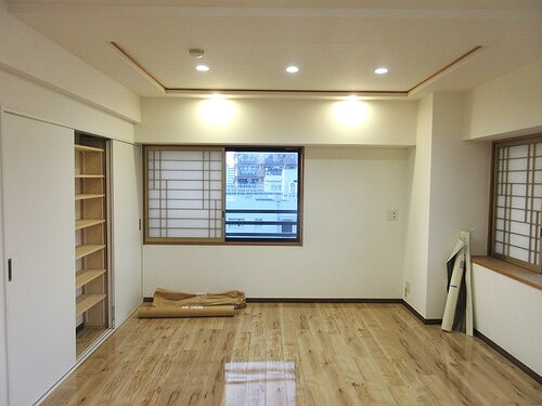 ライオンズガーデン東大島 リビングダイニング　別角度　※内装前