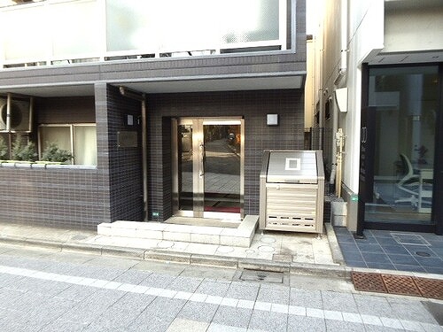 パピ中野ラウンジ2階 エントランス※写真撮影：2024年3月