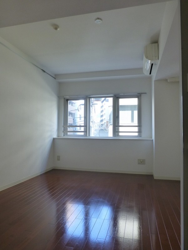 レジディア三越前4階 寝室