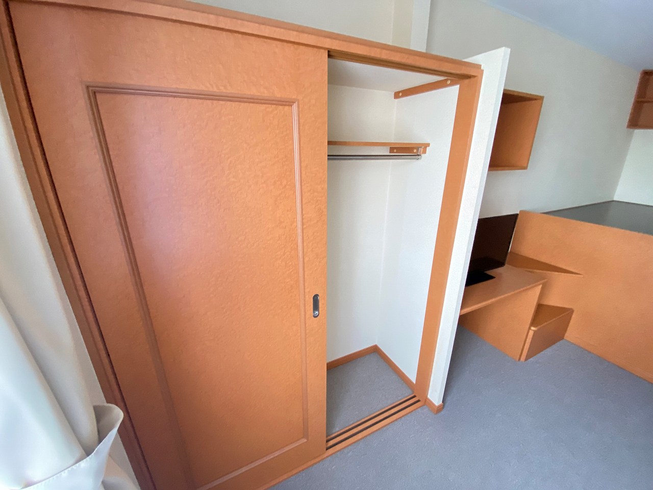 レオパレス和206号室 内観