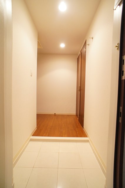 ラフィネパルク新浜 玄関