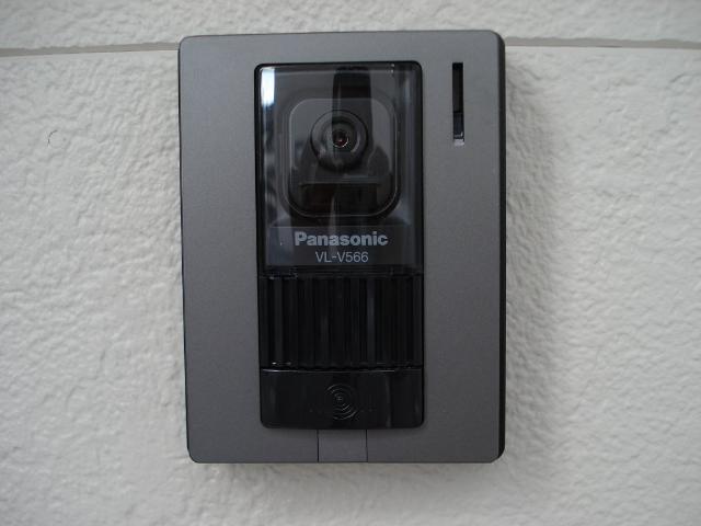 ＧＵＮ’ｓ　Ｈｏｕｓｅ　-ガンズ ハウス-101号室 カメラ付きインターホン