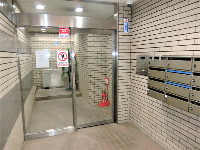 ファミーユ富士久 エントランス