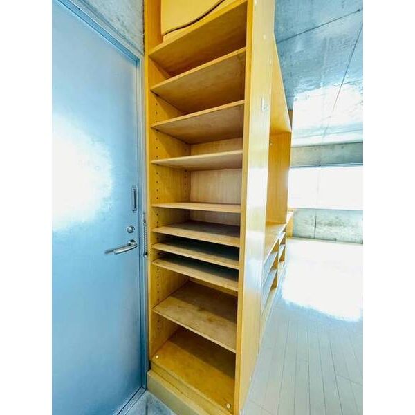 デューク北浦和K20301号室 収納