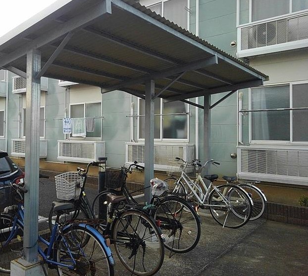 レオパレストウダイ202号室 駐輪場完備