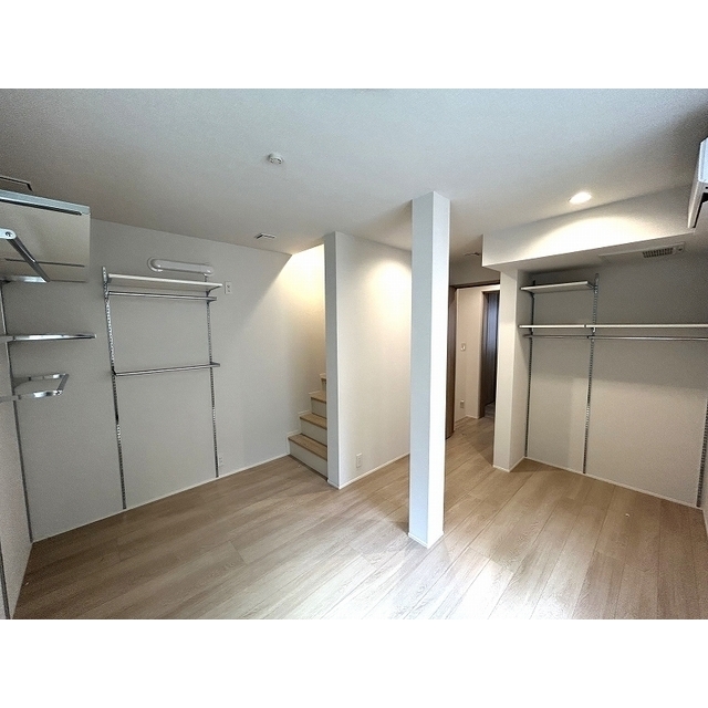文京区小石川１丁目戸建 2025年9月撮影　洋室約7.3帖