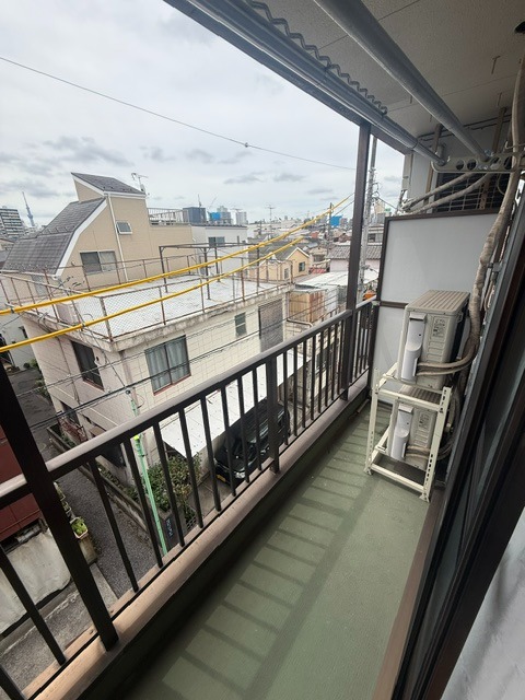 ラフォーレ町屋Ⅱ バルコニー