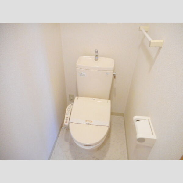 KAZU市川 101号温水洗浄暖房便座