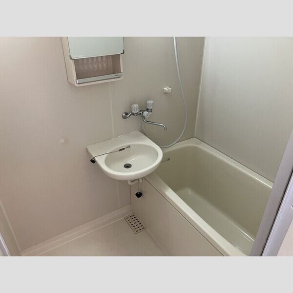 ハイムカメリア212号室 浴室