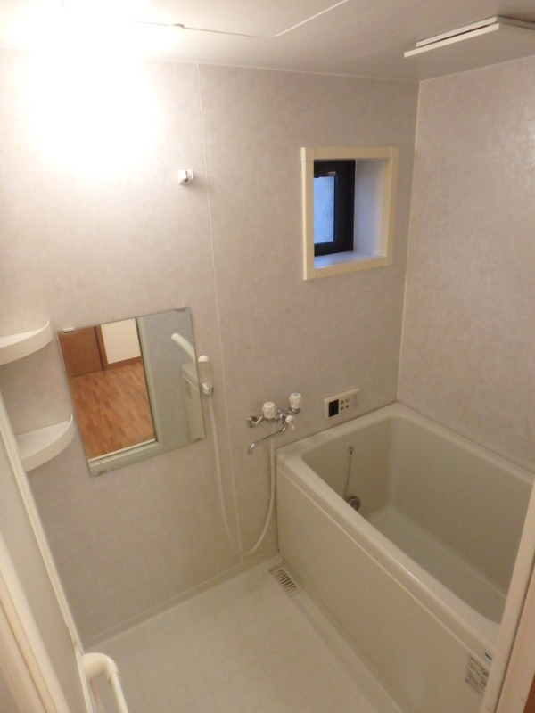 インフィニ ※別部屋の写真になります。