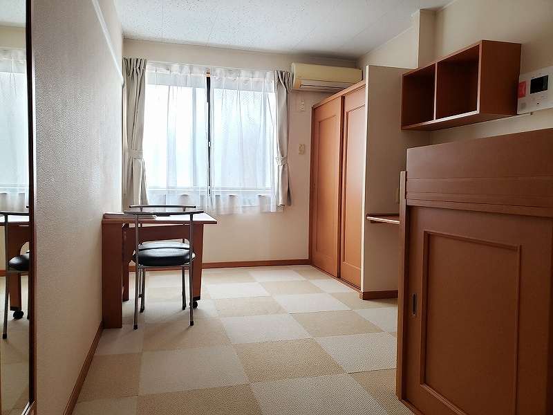 レオパレスＮＡＧＡＫＵＲＡ リビング