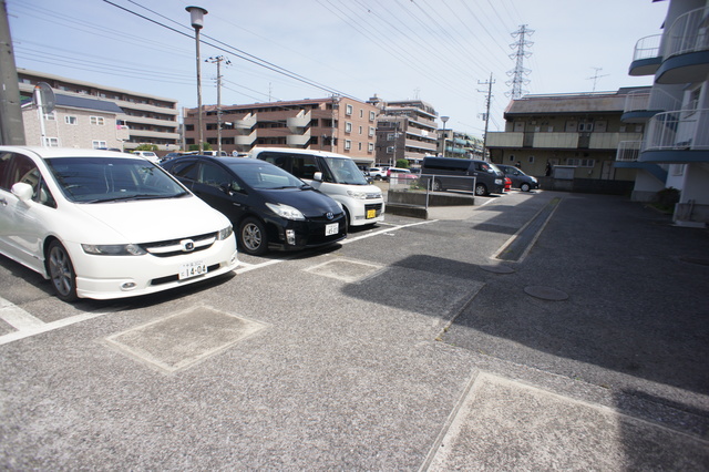 須藤本郷マンション 敷地内駐車場