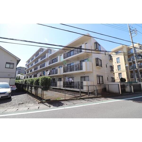 YYパレス301号室 外観