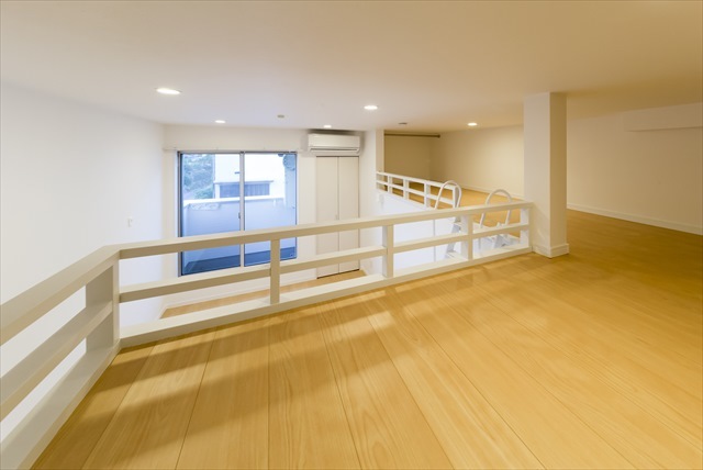 ＫＡＨＡＬＥ八千代Ａ1階 リビング