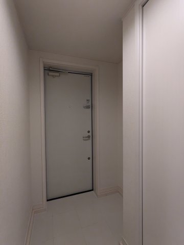 ブリス宮前平301号室 玄関