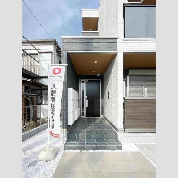 ロイヤルガーデンコート武蔵浦和 エントランス