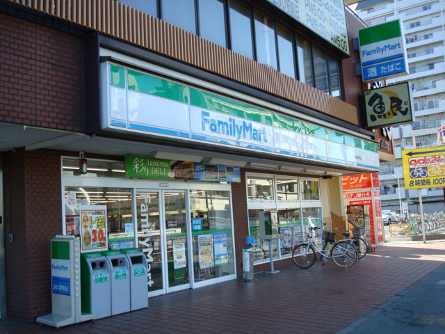 アヴニール北綾瀬0401号室 ファミリーマート北綾瀬駅前店