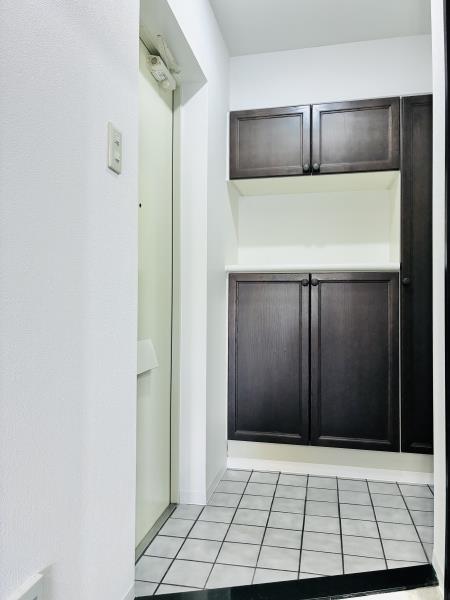シティハイツ根津3階 玄関