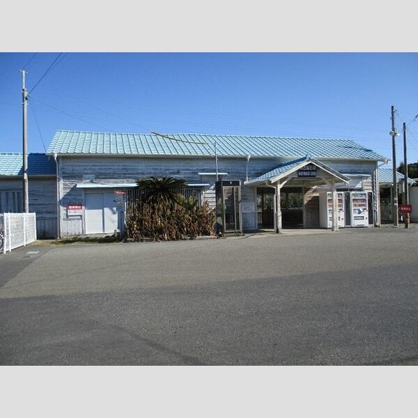 アレイシャンテ202号室 那古船形駅　105m