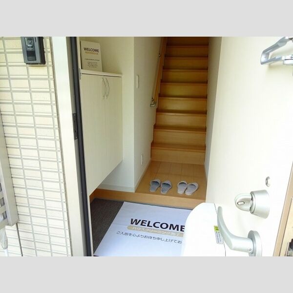 プラムガーデン 玄関