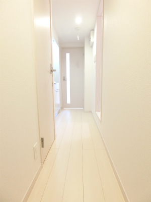 リブリ・K＆M1階 玄関