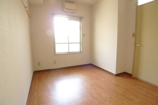 フローラルマンション0201号室 null