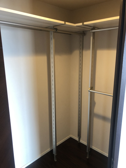 パークタワーグランスカイ2105号室 収納