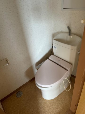 サンハイツ鈴木303号室 温水ウォシュレット付き