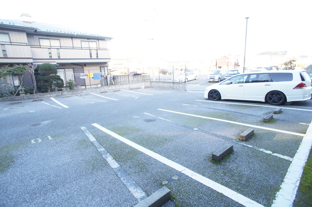 メイプル 駐車場