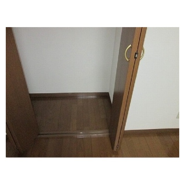 アンプルール フェール コート 内観