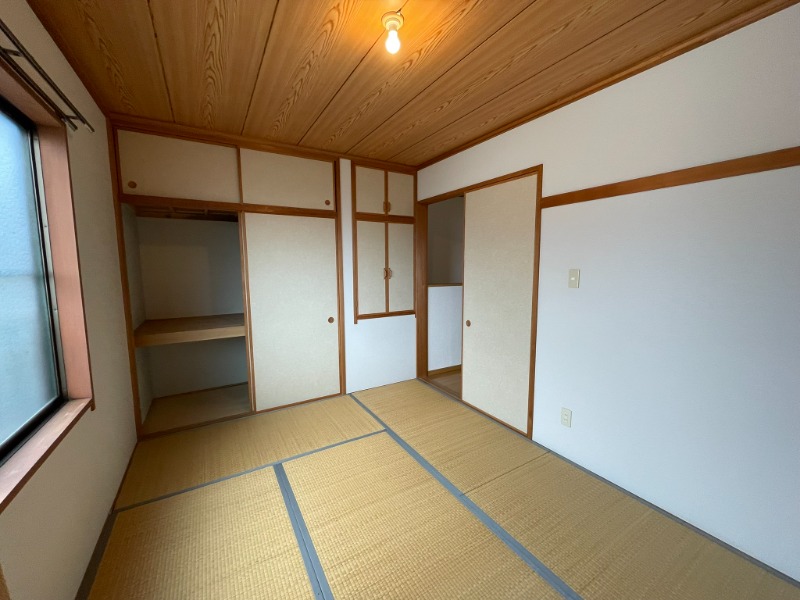 ラックフィル中川-B リビング