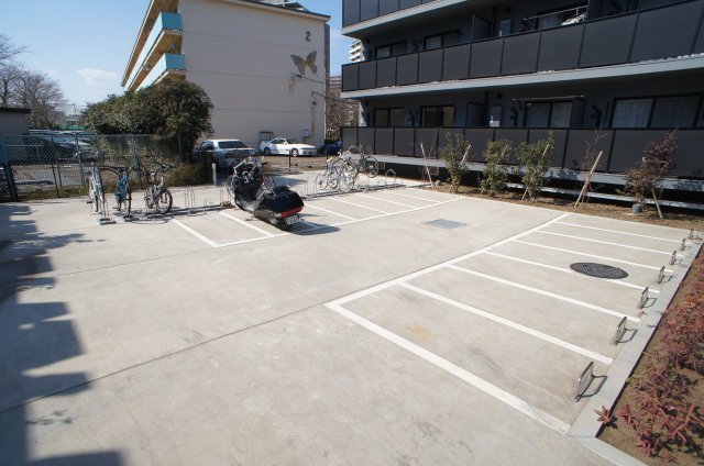 アールリエット津田沼0404号室 駐車場