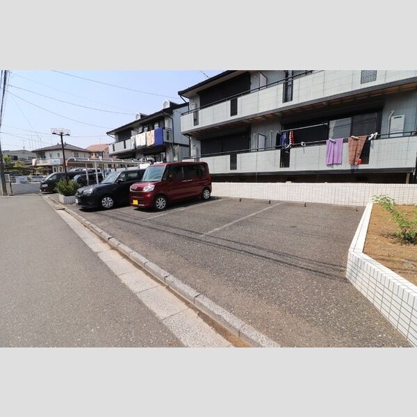 プレステージグランデ　Ⅱ ★駐車場★