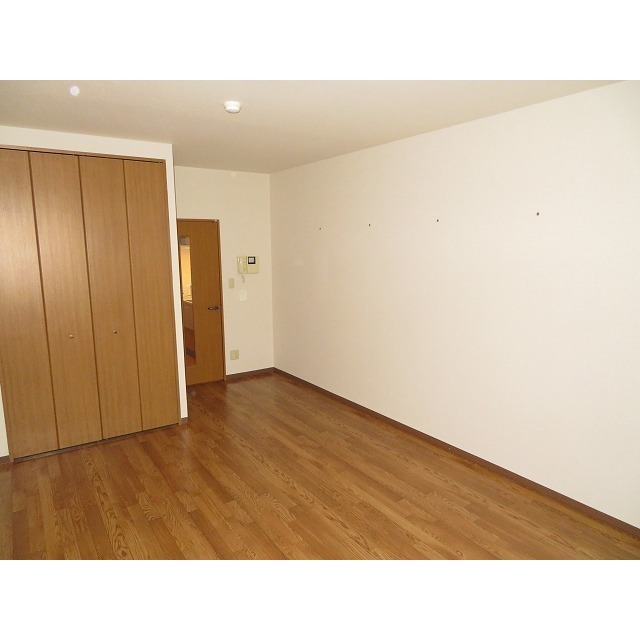 パーシモン・アビデ 内観