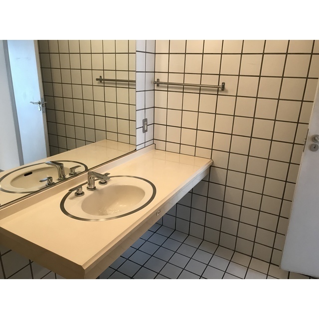 ポートタワー山下町 内観