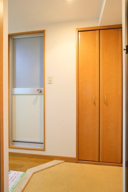 菱和パレス渋谷西壱番館 玄関