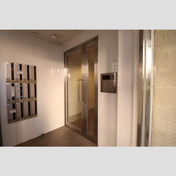 グランシーズ・アリヤマ オートロックエントランス