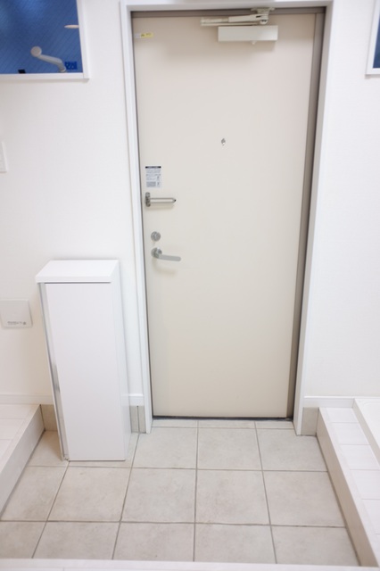 ハウス＆パーク四谷若葉0106号室 玄関