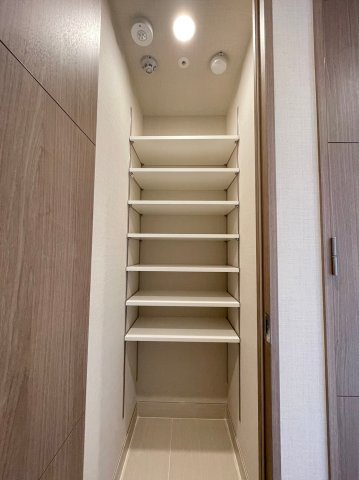 DIPS東十条駅前PREMIUM404号室 収納