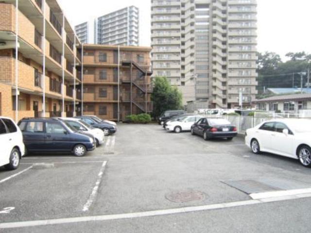 キャセイアークマンション 駐車スペースもあります