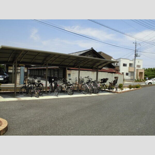 プリムローズ 駐輪場