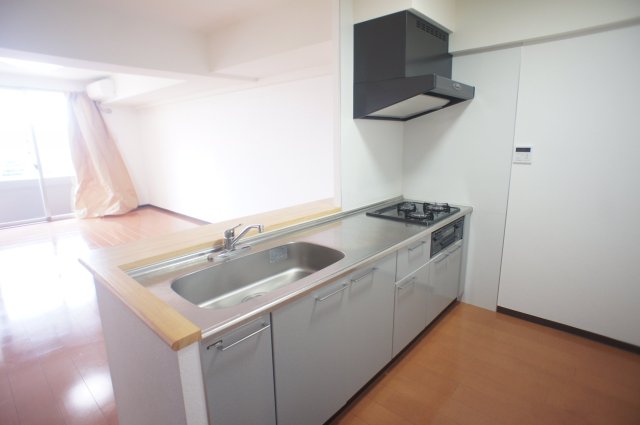 ＫＡＮＥＮＡＲＩ和光 キッチンです