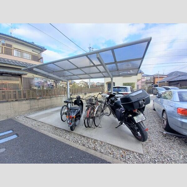 ドエルM 駐輪場