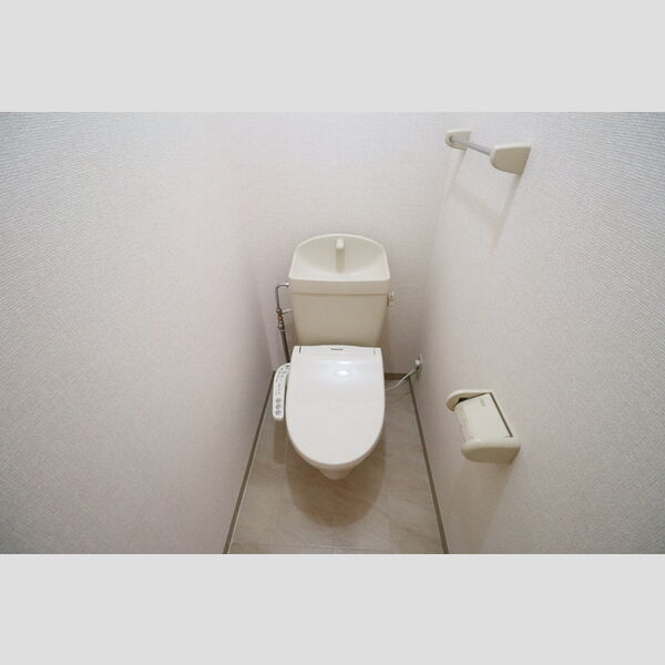 リヴィエール　Ⅰ/ⅡⅡ203号室 温水洗浄暖房便座トイレ