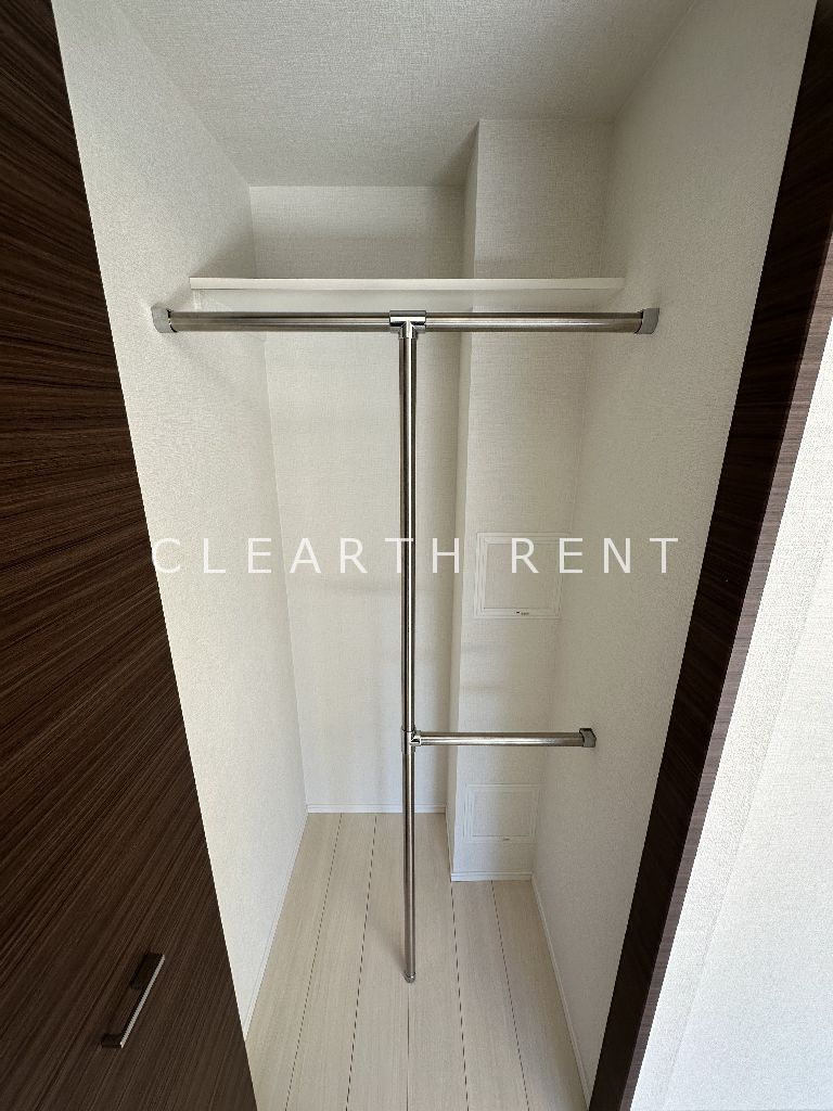 コンシェリア新宿Ｎｏｒｔｈ Ｆｒｏｎｔｉｅｒ10階 ☆ハンガーパイプ付きクローゼット