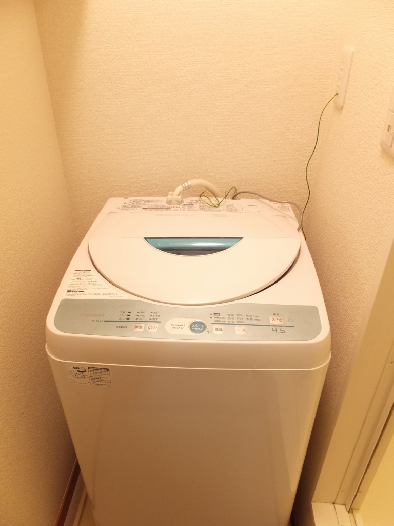 レオパレスリール105号室 大型家電設置済みのお部屋です。