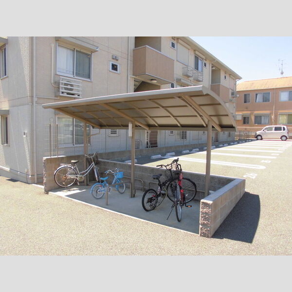 ベルハウスⅡ103号室 駐輪場