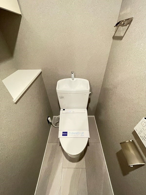 レジディア神田東7階 トイレ