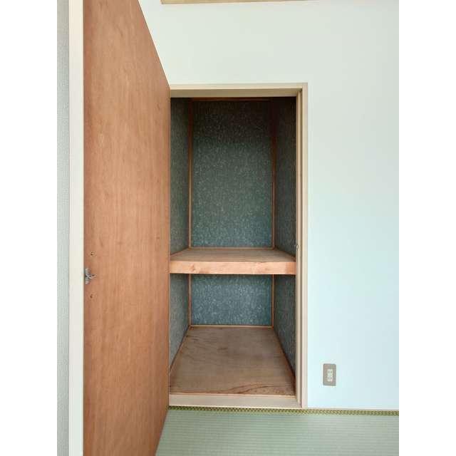 メゾン蓮正寺 右和室