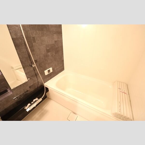 ミレニアセジュール熊谷203号室 追い焚き機能付きバス